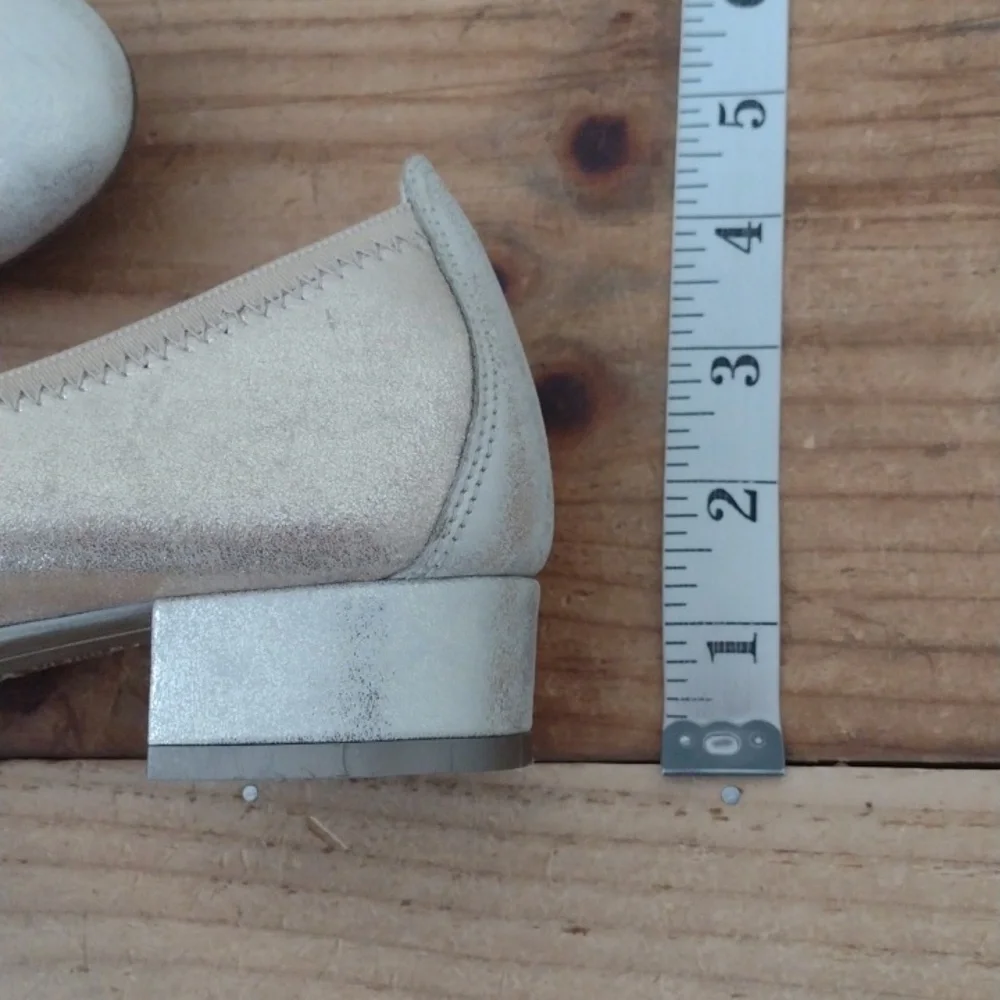 Hispanitas Joy is a Choice 2 Tone Metallic Block Heel Shoe Size 39 US Size 9